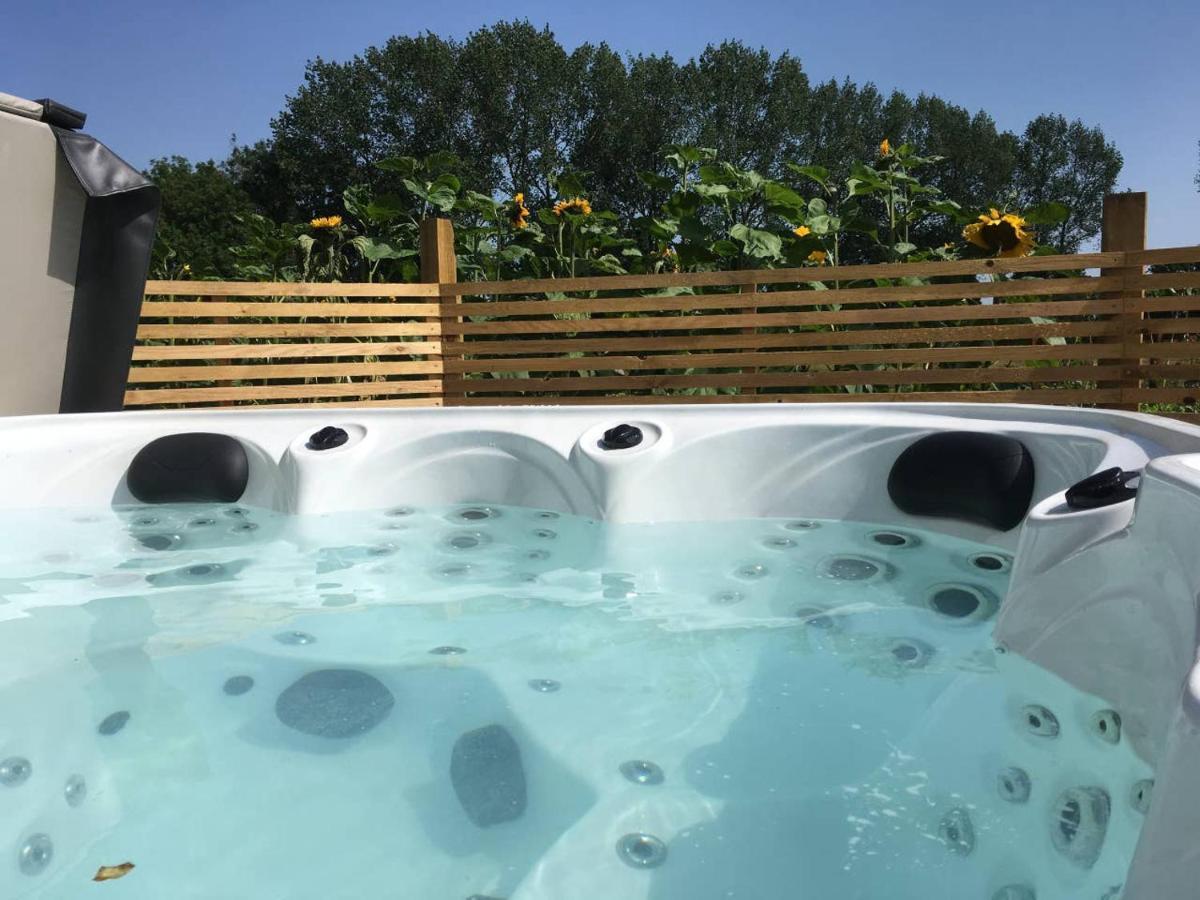 Moors Wood Relaxing ,Tranquil Retreat With Hot Tub Villa ชิปเพแนม ภายนอก รูปภาพ